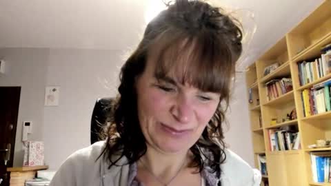 KATHY online show from November 26, 2025, 3:02 pm