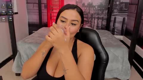 Snapshot of katia_bigboobs11 chatting on October 23, 2025, 10:36 am Katia online show from October 23, 2025, 10:36 am