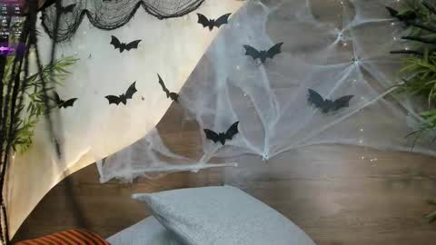 Katia Cute online show from November 4, 2025, 12:04 pm