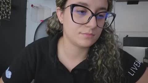 Khaterine online show from October 20, 2025, 10:21 pm