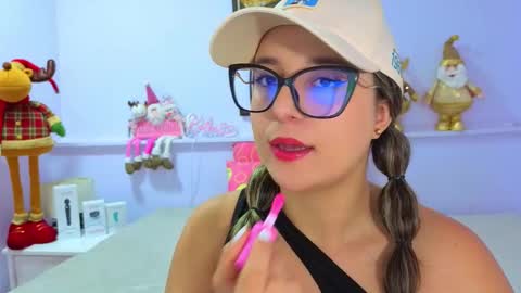 Khaterine online show from November 25, 2025, 12:05 pm