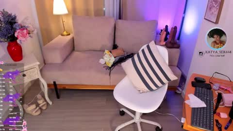 Snapshot of katia_high chatting on October 1, 2025, 4:40 am katia_high online show from October 1, 2025, 4:40 am