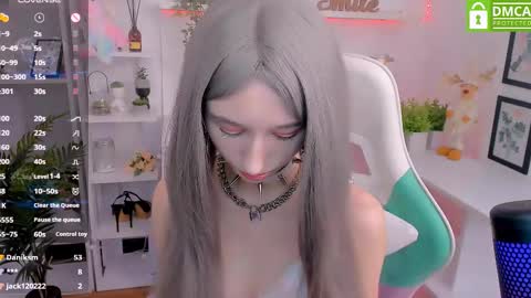 Katia  online show from February 25, 2025, 7:09 am