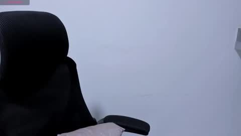 Katia  online show from February 25, 2026, 5:22 pm