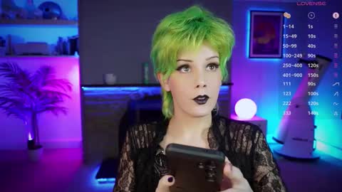 Katie online show from November 4, 2025, 6:51 pm