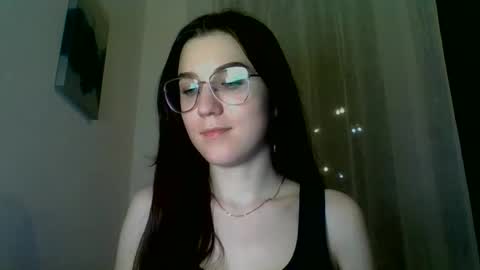 katie_foxi online show from March 7, 2025, 7:16 pm