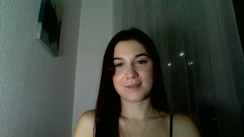 katie_foxi online show from October 9, 2025, 4:05 pm