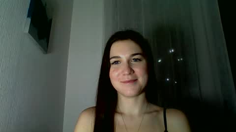 katie_foxi online show from October 13, 2025, 4:29 pm