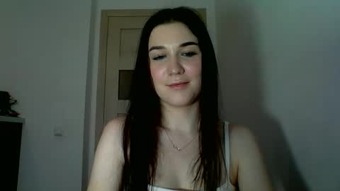 katie_foxi online show from May 20, 2026, 4:02 pm