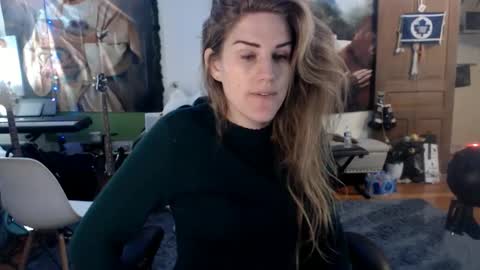 Snapshot of katiecutie_5 chatting on December 6, 2024, 5:20 am Katie online show from December 6, 2024, 5:20 am