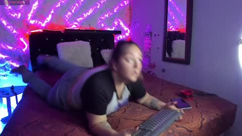 SHARON  KATIEE online show from December 10, 2024, 11:19 pm