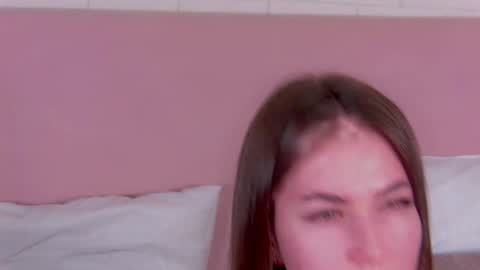 Snapshot of katiereeves chatting on November 21, 2025, 5:22 pm katiereeves online show from November 21, 2025, 5:22 pm