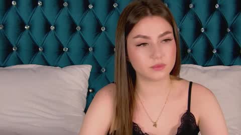 Snapshot of katiereeves chatting on January 13, 2026, 5:29 pm katiereeves online show from January 13, 2026, 5:29 pm