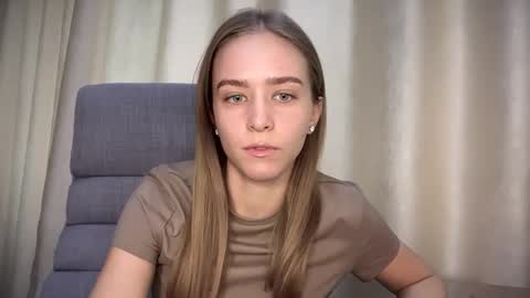 Snapshot of katievix chatting on October 8, 2025, 9:29 am Katie online show from October 8, 2025, 9:29 am