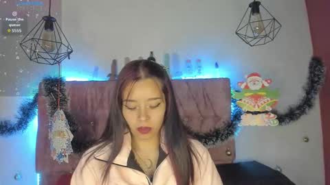 Snapshot of katiie_m chatting on December 3, 2025, 11:41 am Katie online show from December 3, 2025, 11:41 am