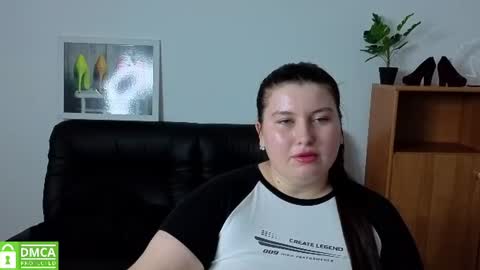 Snapshot of katina_deeplou4 chatting on July 5, 2026, 4:19 am Katina online show from July 5, 2026, 4:19 am