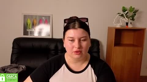 Snapshot of katina_deeplou4 chatting on July 27, 2026, 6:04 pm Katina online show from July 27, 2026, 6:04 pm