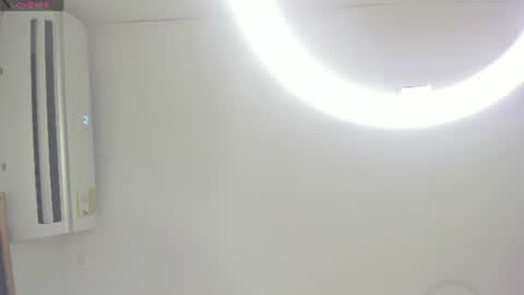 Snapshot of katitaluxury_hot chatting on June 17, 2026, 12:02 am katitaluxury_hot online show from June 17, 2026, 12:02 am