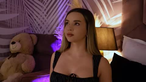 KatJolie online show from October 21, 2025, 7:47 pm