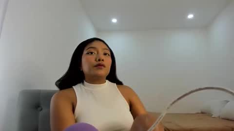 Follow me on instagram and twitter as correaktnees online show from October 9, 2025, 6:44 am