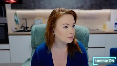 katniss_k online show from November 26, 2025, 5:19 am