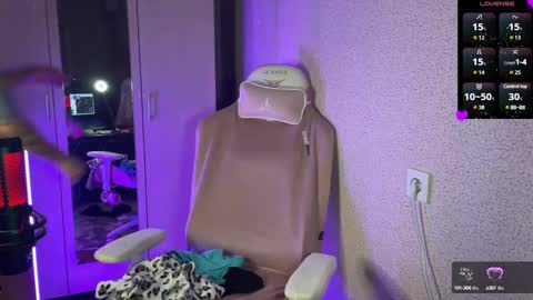   naked in pvt show 100 tk online show from February 18, 2025, 9:53 pm