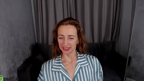 katrina_foks online show from November 27, 2025, 1:29 am