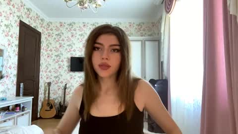 Snapshot of kattiemichelson chatting on May 10, 2026, 9:25 am Molly online show from May 10, 2026, 9:25 am