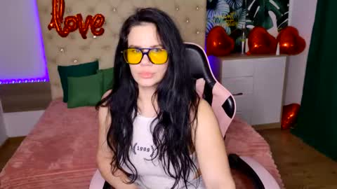 KattieSims online show from February 17, 2025, 1:25 am