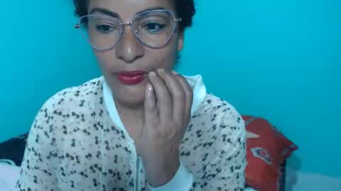 KattleyaGrey online show from February 1, 2026, 11:42 am