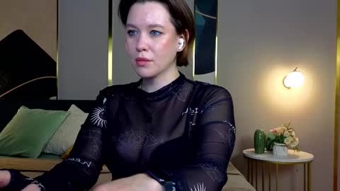 Snapshot of katttymoon_ chatting on October 1, 2025, 1:11 am Goddess Katy VACATION online show from October 1, 2025, 1:11 am