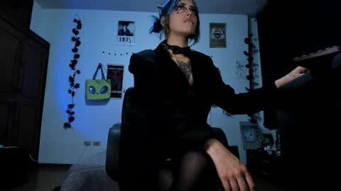 kattx   independent model online show from January 6, 2026, 3:10 am