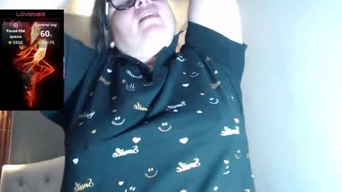 katty online show from November 8, 2025, 12:38 pm