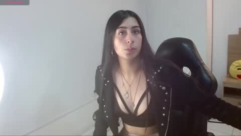 katty_love01 online show from February 11, 2025, 3:40 pm