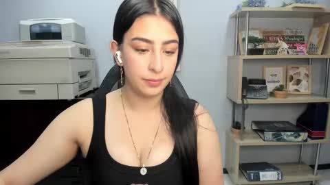 katty_love01 online show from September 10, 2025, 3:45 pm