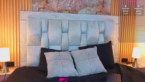 Katty  online show from March 25, 2026, 8:04 pm