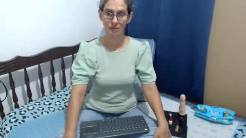 Snapshot of kattydirty144 chatting on May 7, 2026, 4:45 pm angel online show from May 7, 2026, 4:45 pm