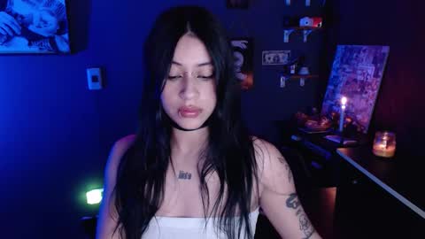 Snapshot of kattze chatting on October 26, 2025, 10:47 pm      online show from October 26, 2025, 10:47 pm