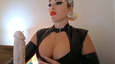 KatuhaX online show from October 10, 2025, 9:47 pm