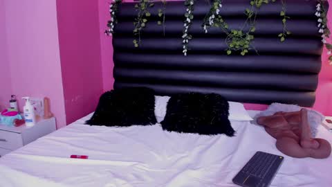 Snapshot of katy_contreras chatting on January 18, 2025, 2:12 pm katy_contreras online show from January 18, 2025, 2:12 pm