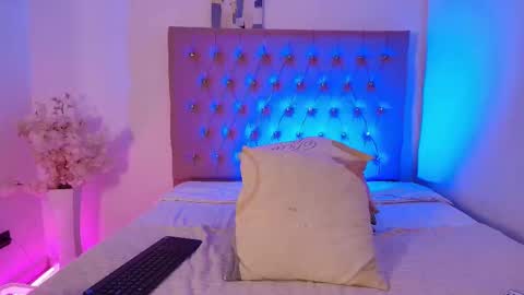 Katy Van online show from September 27, 2025, 5:34 am