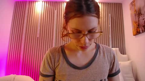 Katy Van online show from April 3, 2026, 8:40 pm