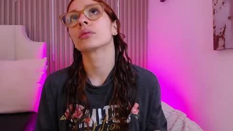 Katy Van online show from May 2, 2026, 8:47 pm