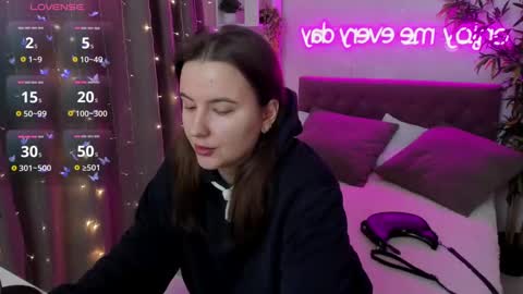 Kate online show from February 23, 2025, 5:01 am