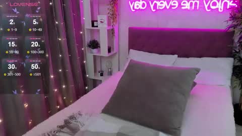 Kate online show from November 16, 2025, 5:13 am