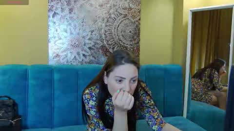 Katyline online show from April 17, 2026, 3:37 pm