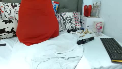 Snapshot of katysquirtdirty69 chatting on September 15, 2025, 11:43 am Katy online show from September 15, 2025, 11:43 am