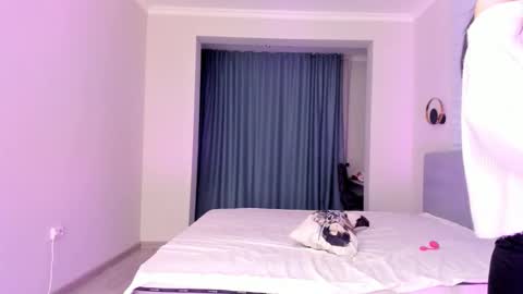 mai online show from December 19, 2025, 1:51 pm