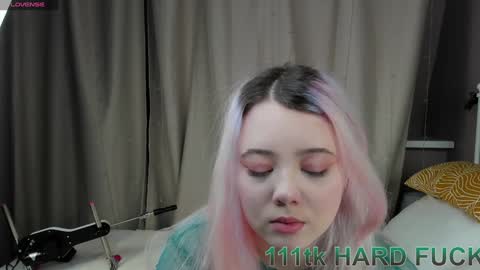 Yuki  online show from December 30, 2024, 1:04 am