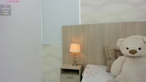   online show from September 15, 2025, 11:32 am